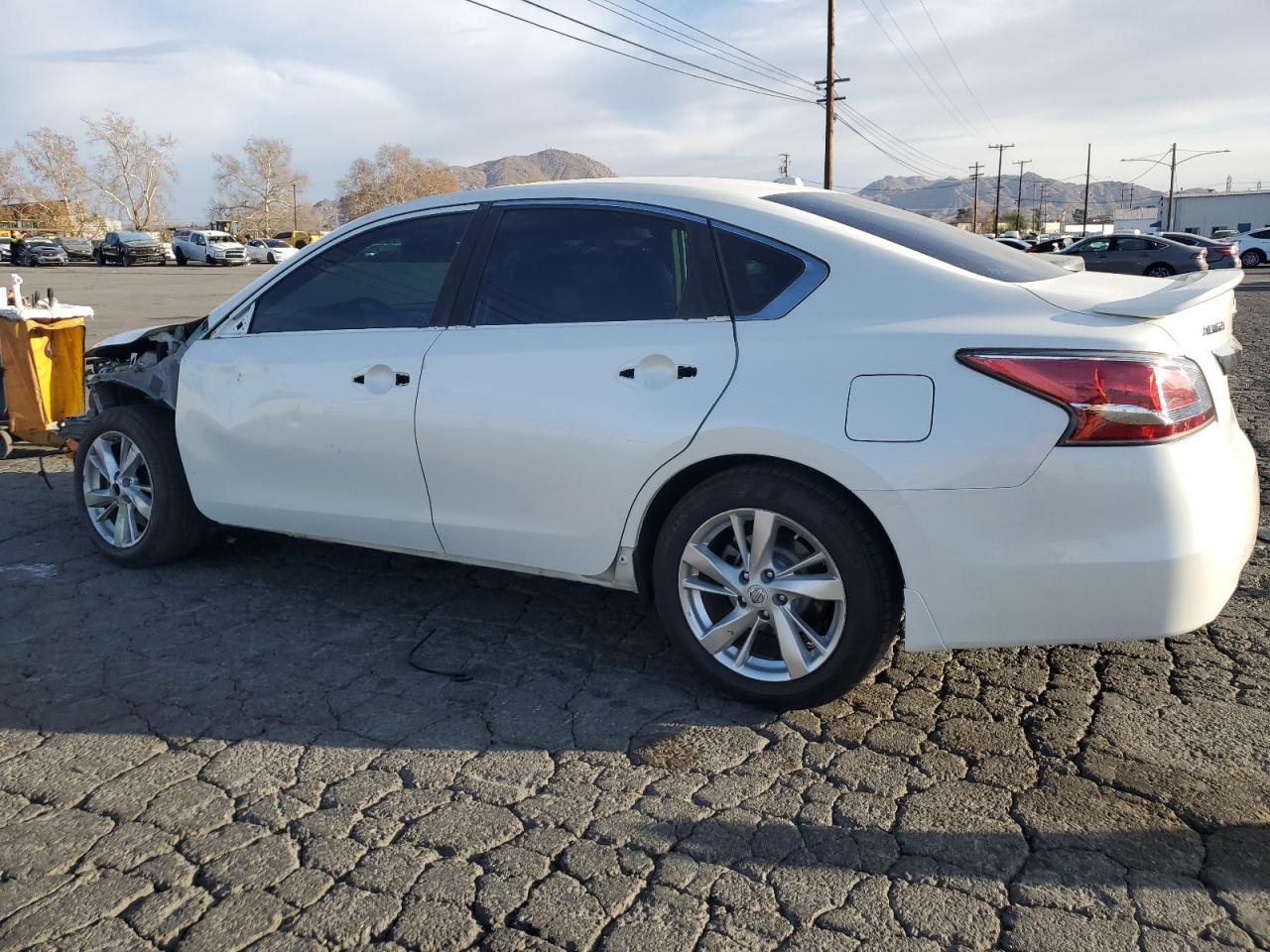 2015 Nissan Altima - Image 2