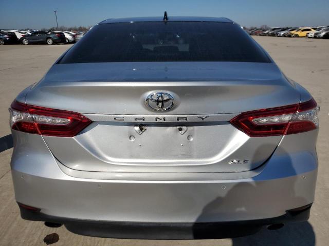  TOYOTA CAMRY 2018 Silver
