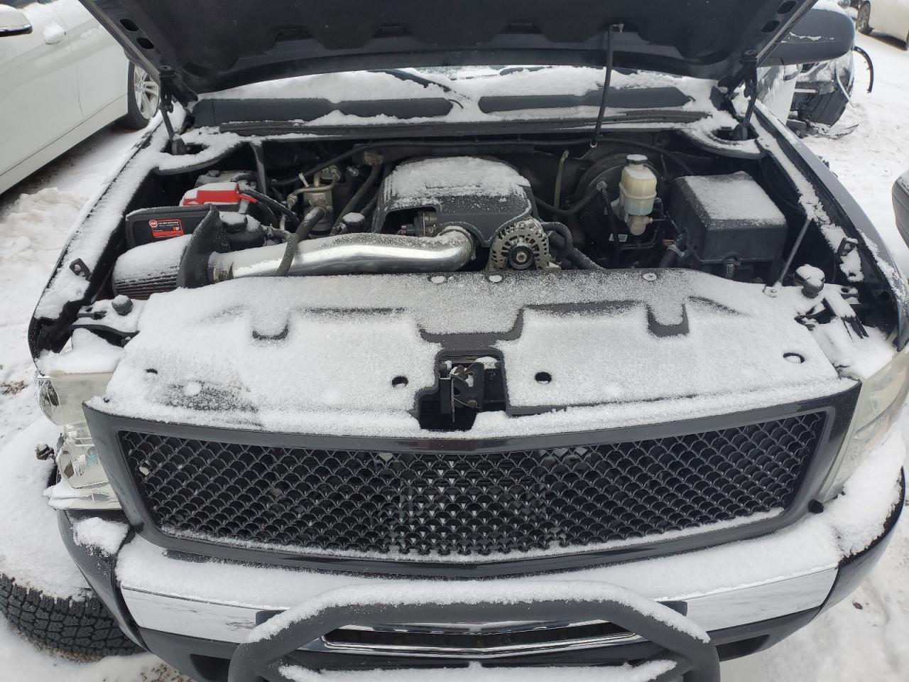 2011 Chevrolet Silverado - Image 11