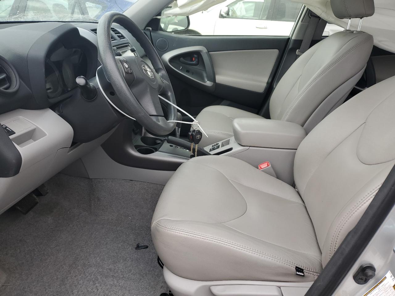 2012 Toyota RAV 4 - Image 7