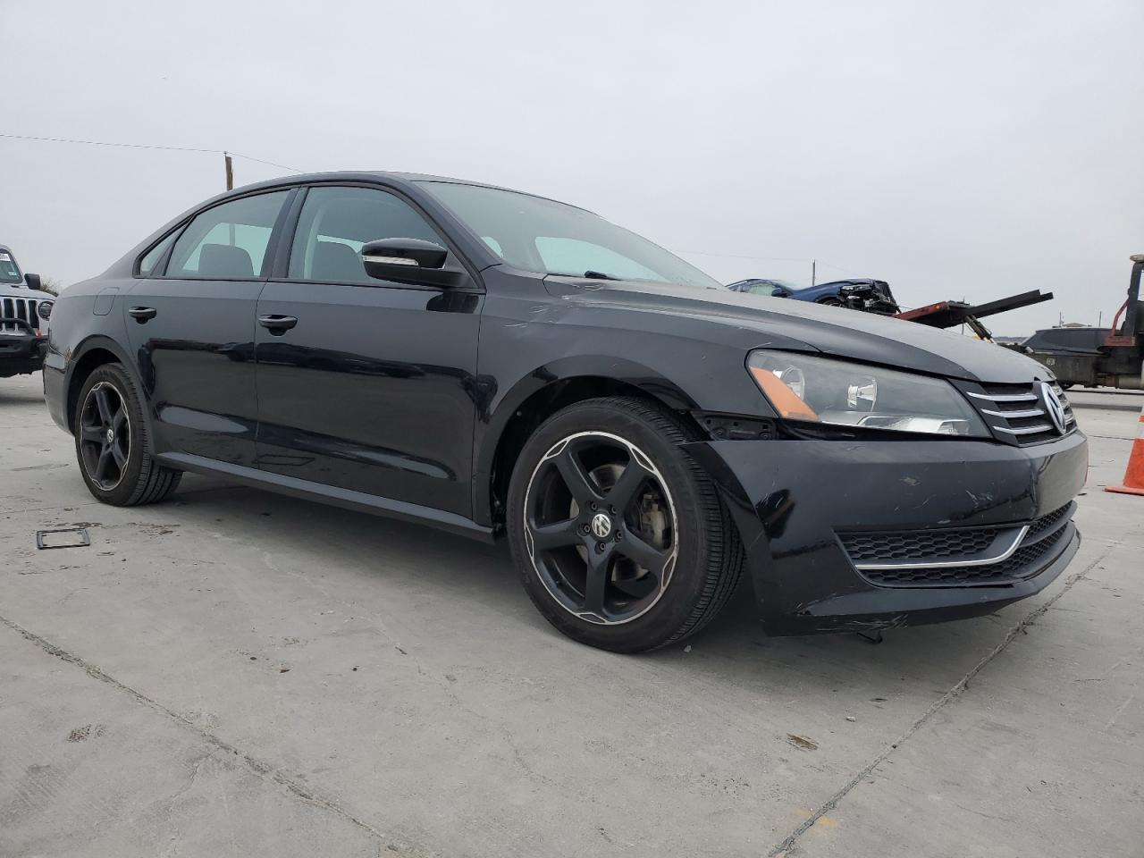2014 Volkswagen Passat - Image 4