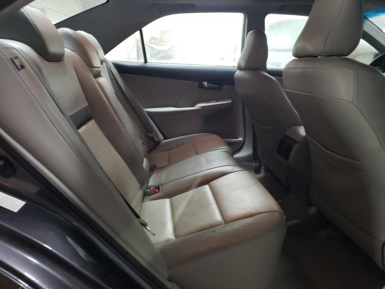 2012 Toyota Camry - Image 10