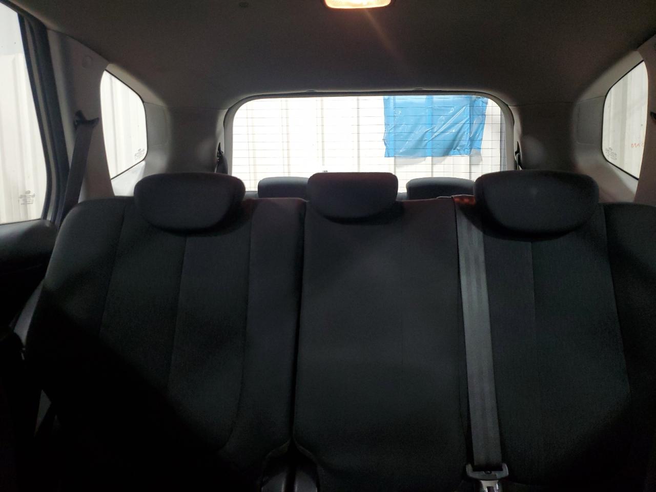 2009 Kia Rondo - Image 10