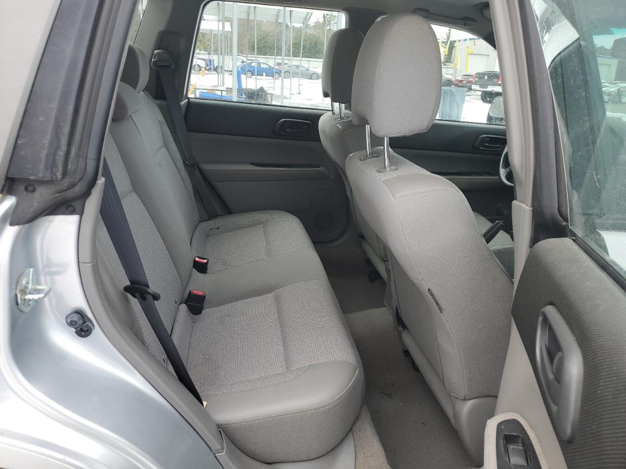 2004 Subaru Forester - Image 11