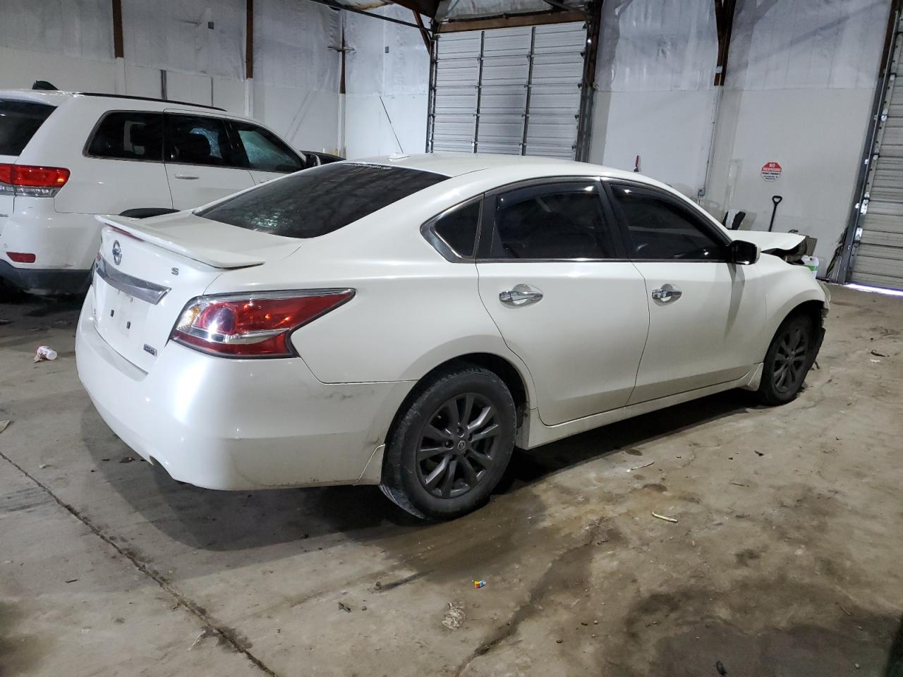 2015 Nissan Altima - Image 3