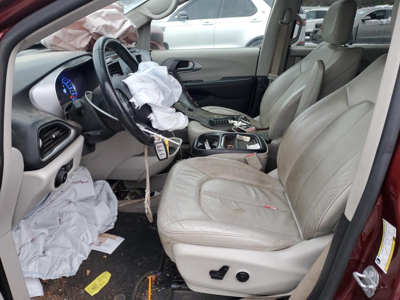 2019 Chrysler Pacifica - Image 7