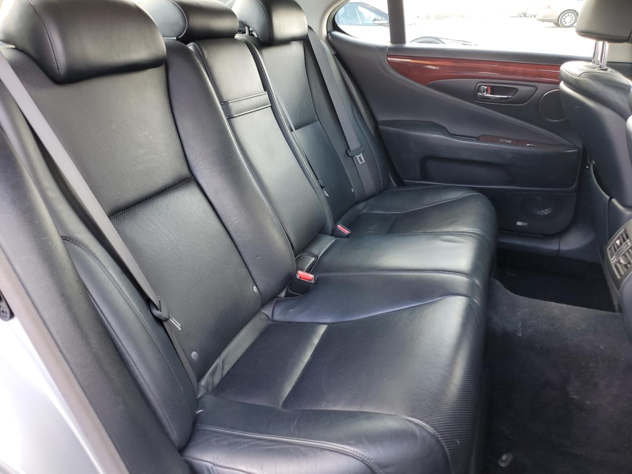 2007 Lexus LS - Image 10