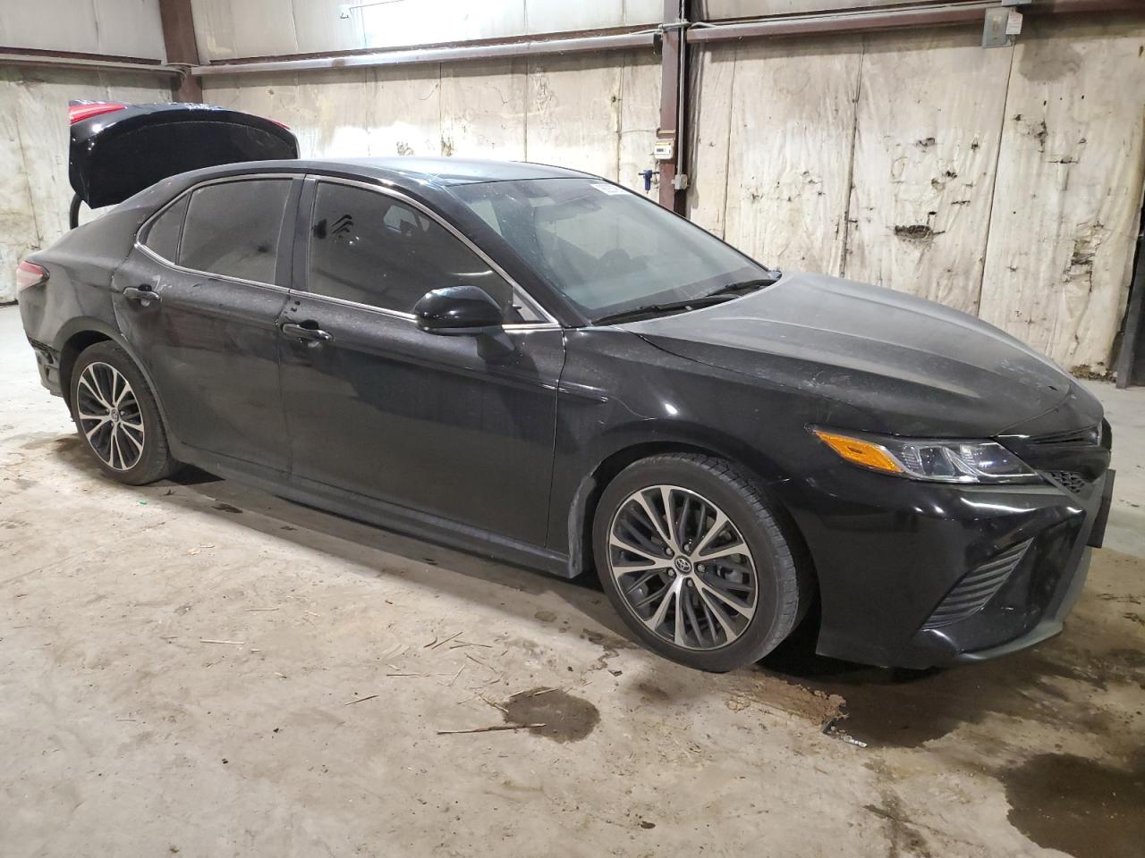 2018 Toyota Camry - Image 4