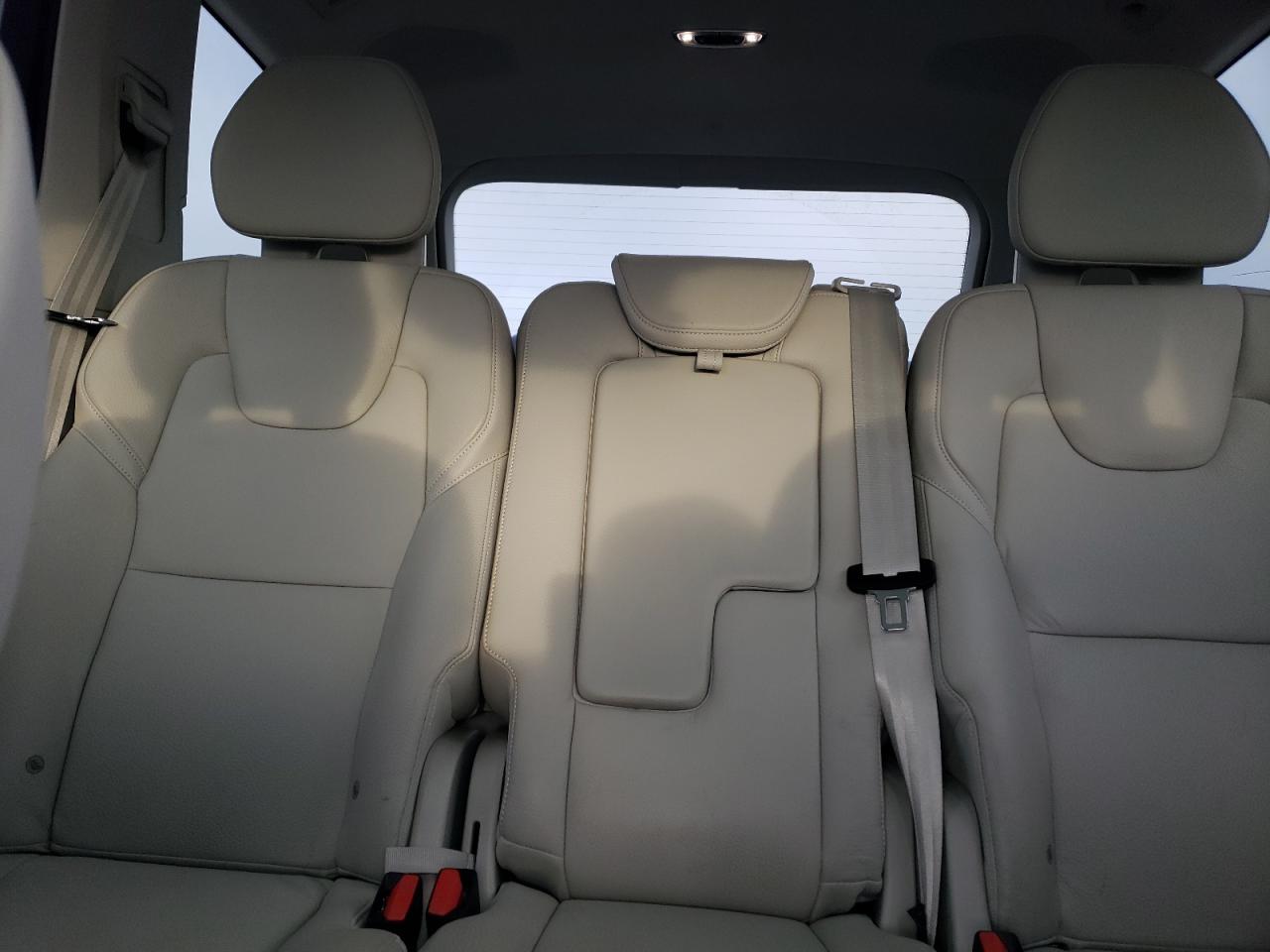 2016 Volvo XC90 - Image 10