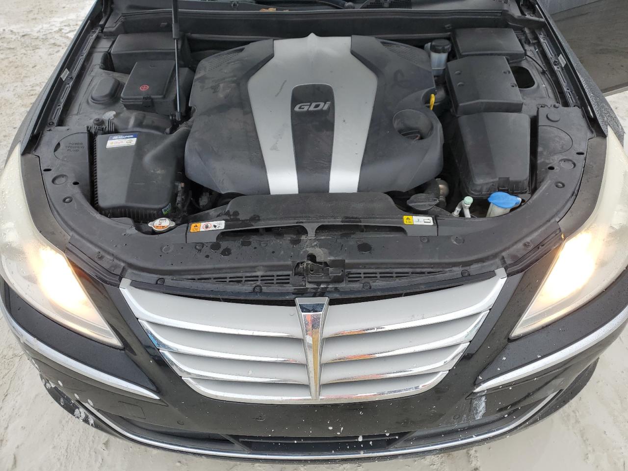2014 Hyundai Genesis - Image 11