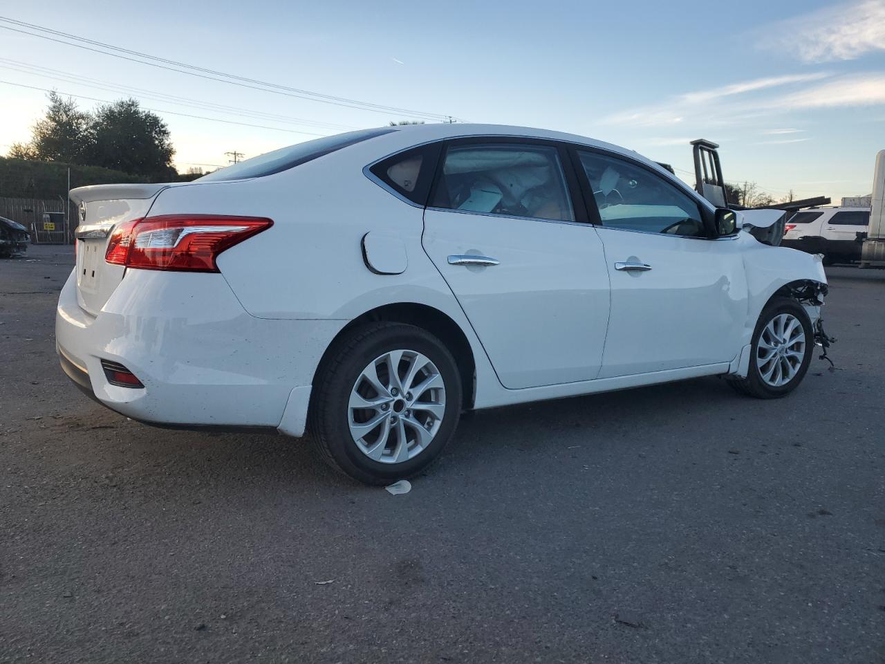 2019 Nissan Sentra - Image 3