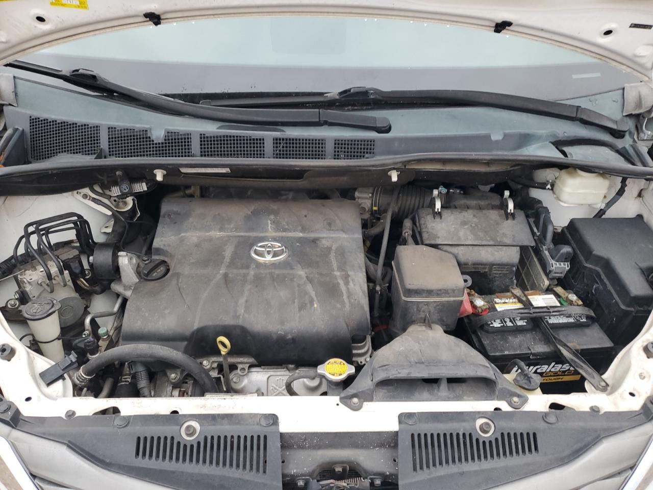2014 Toyota Sienna - Image 13