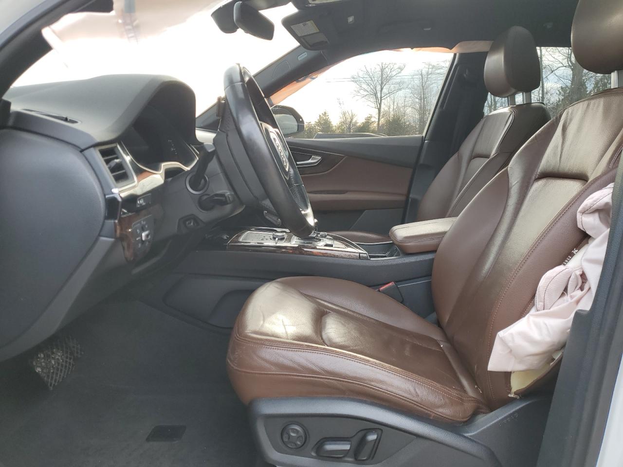 2017 Audi Q7 Premium Plus VIN: WA1LAAF75HD017797 Lot: 87102894