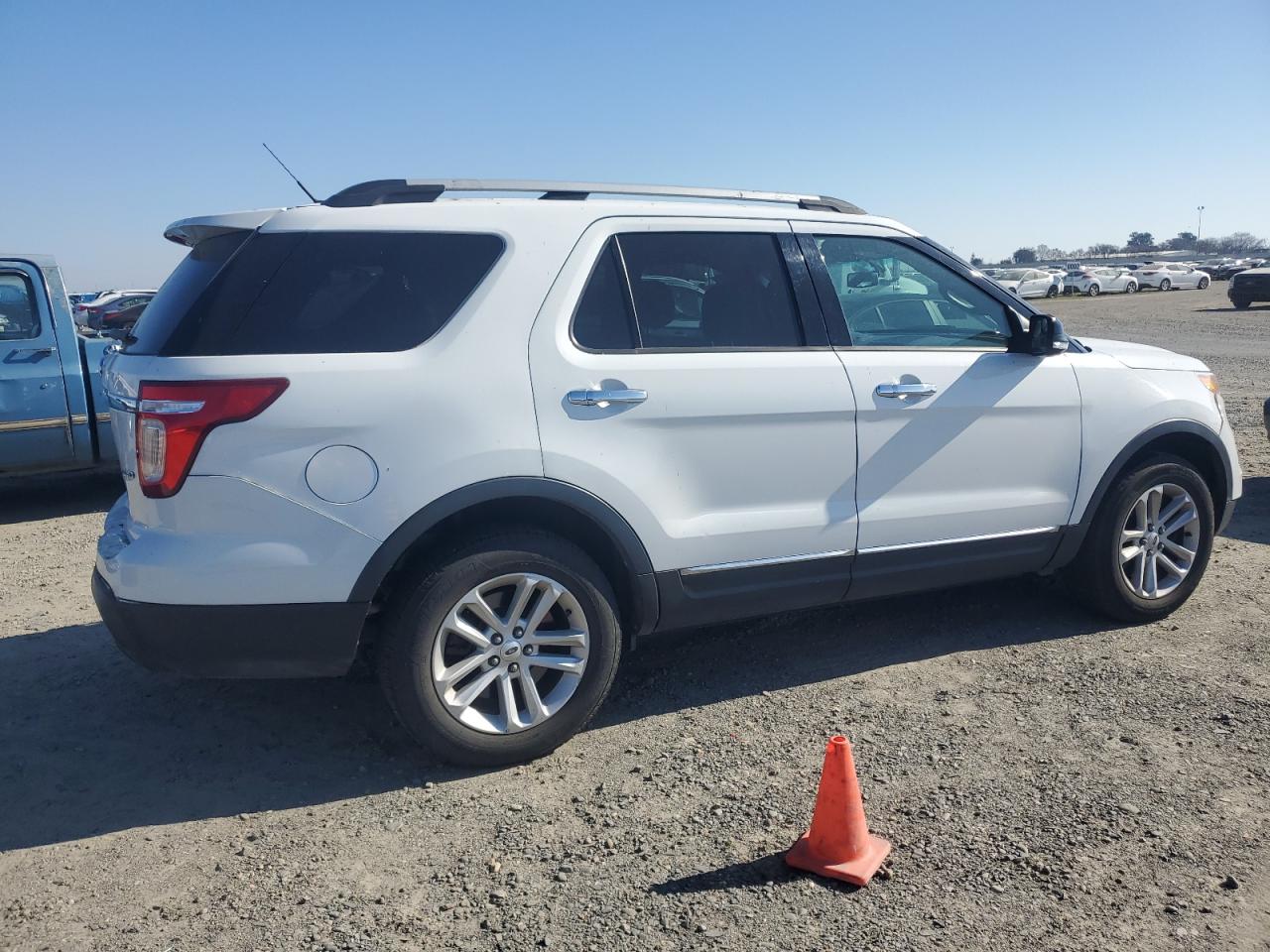 2015 Ford Explorer - Image 3