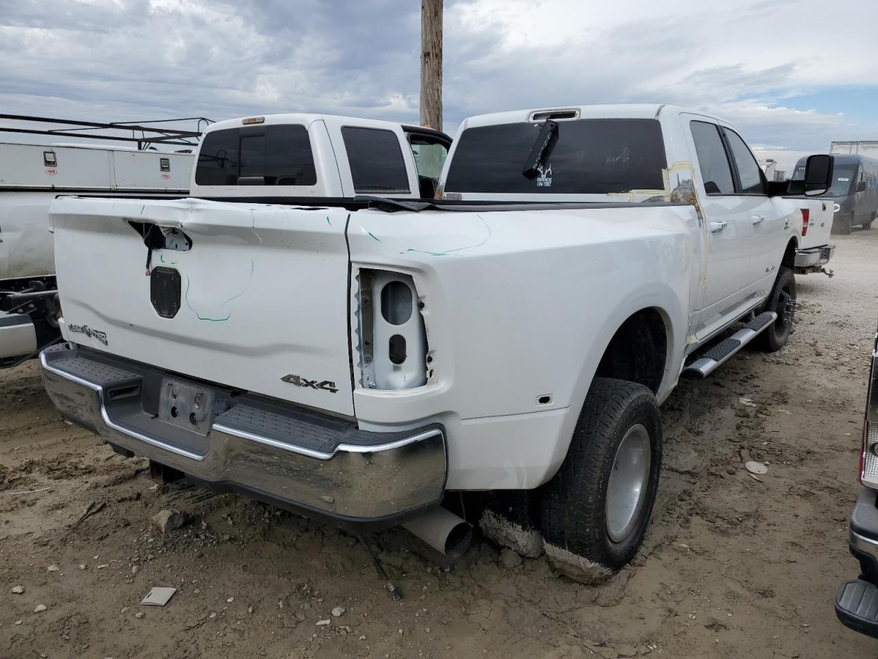 2019 RAM 3500 - Image 3
