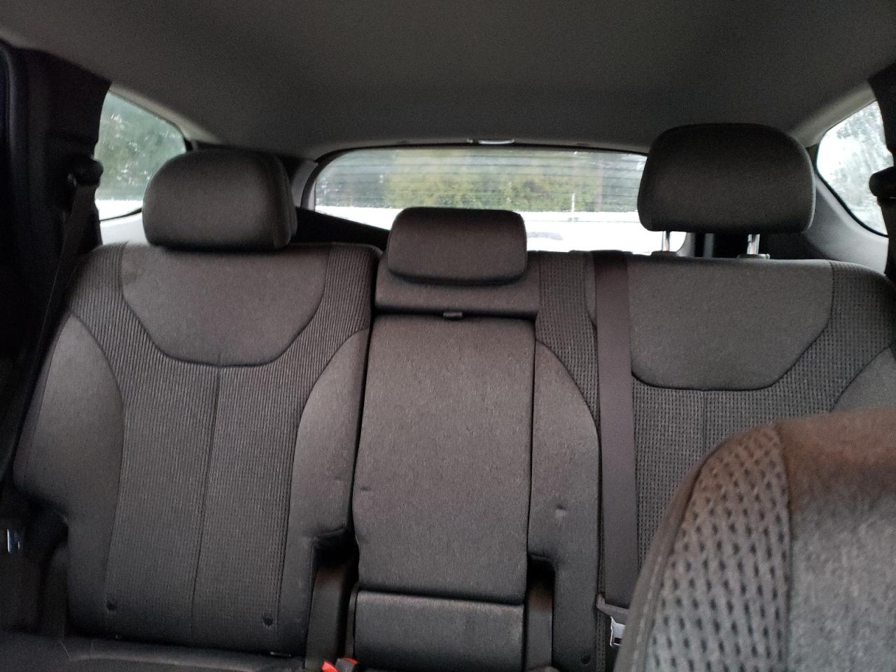 2020 Hyundai Santa Fe - Image 10