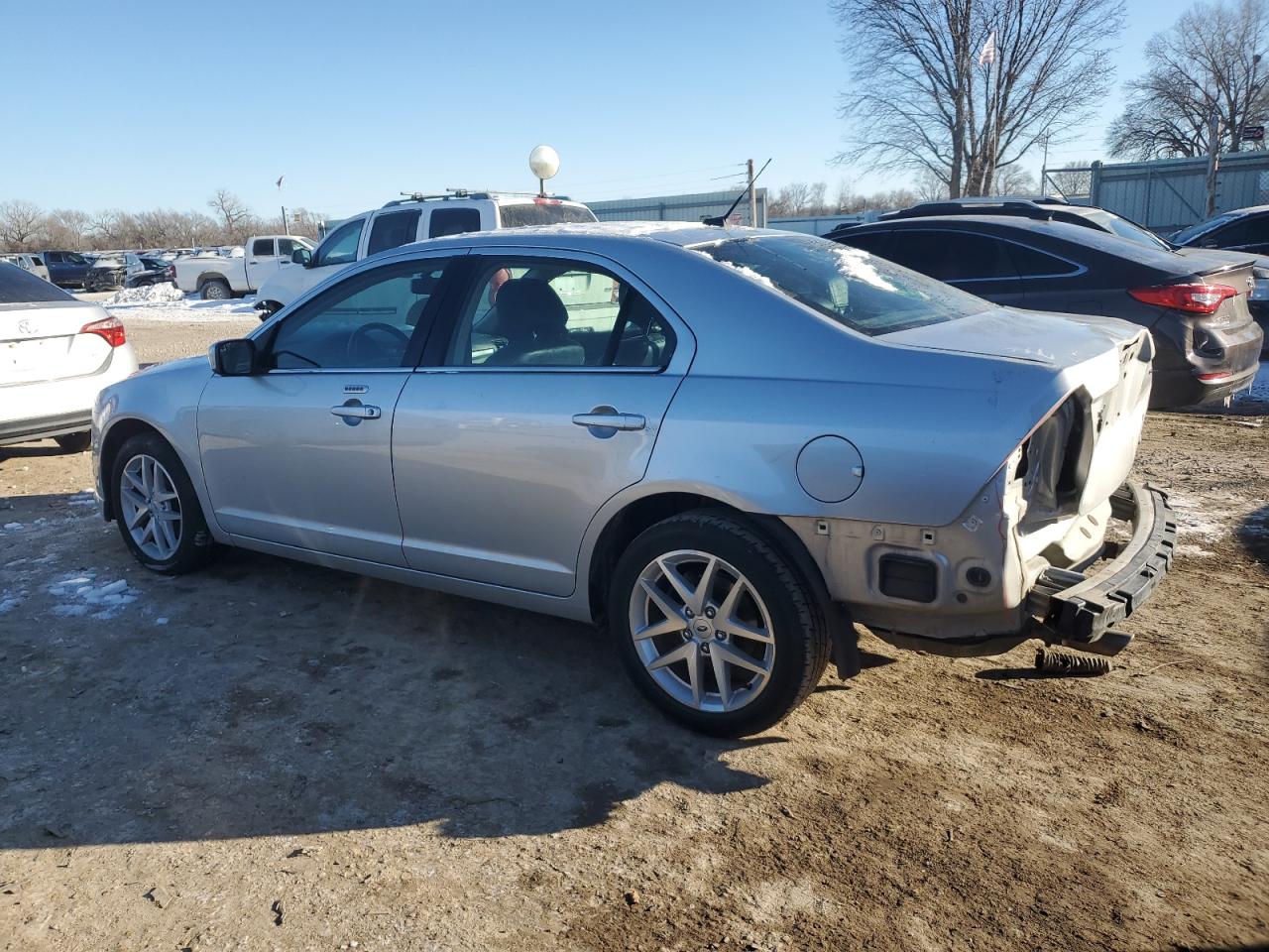 2012 Ford Fusion - Image 2