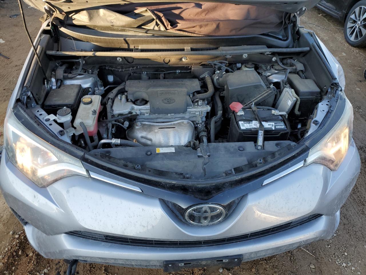 2017 Toyota RAV 4 - Image 12