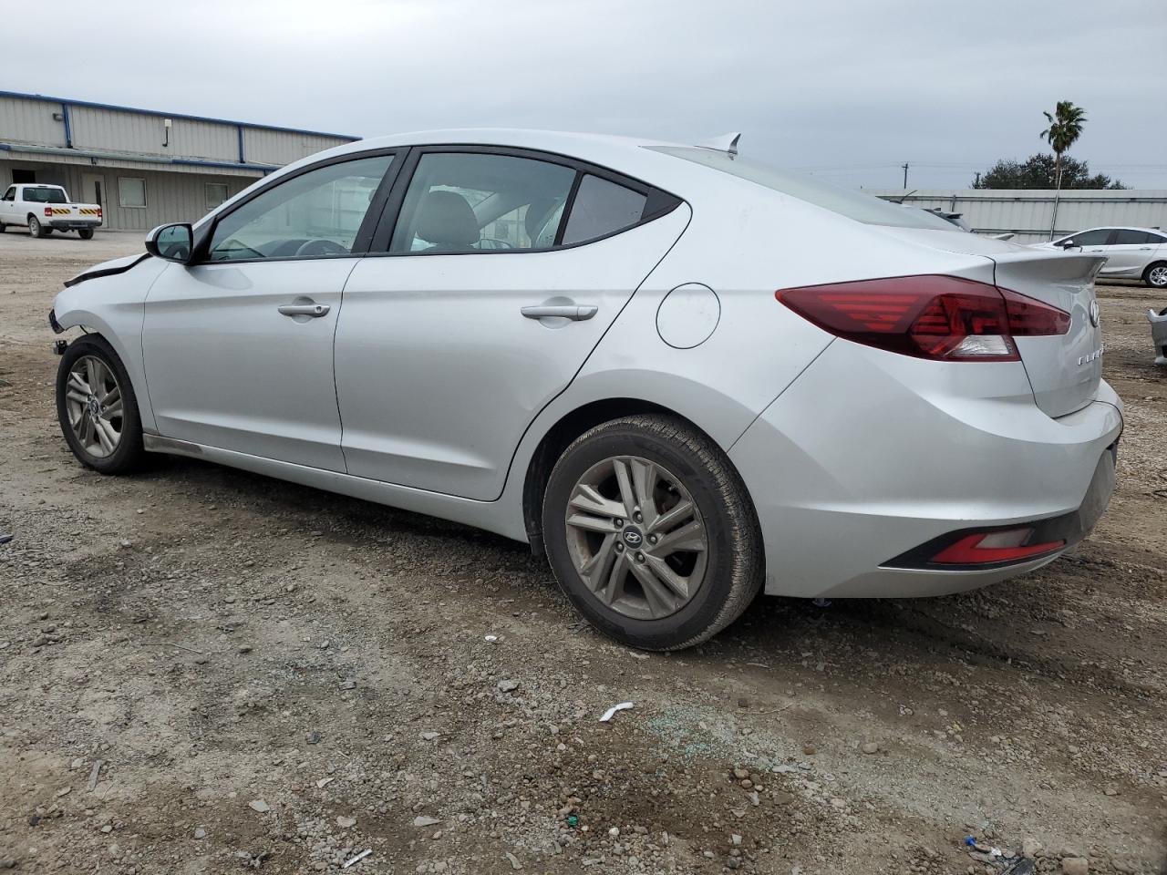 2019 Hyundai Elantra - Image 2