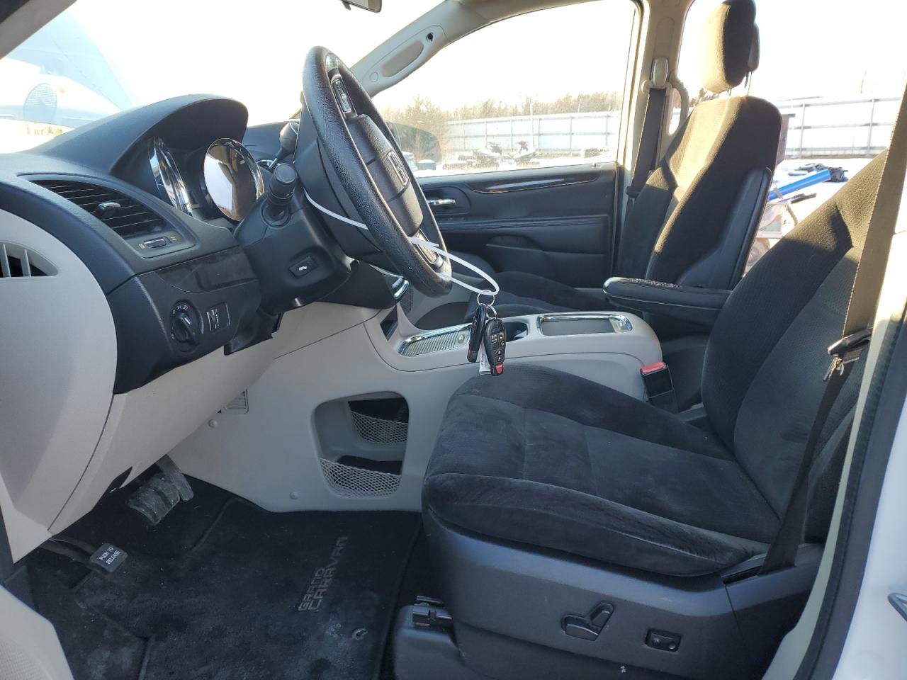 2014 Dodge Caravan - Image 7