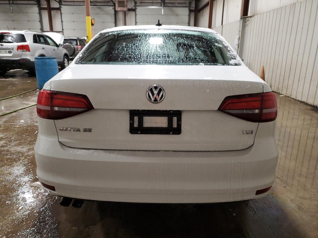 2016 Volkswagen Jetta - Image 6