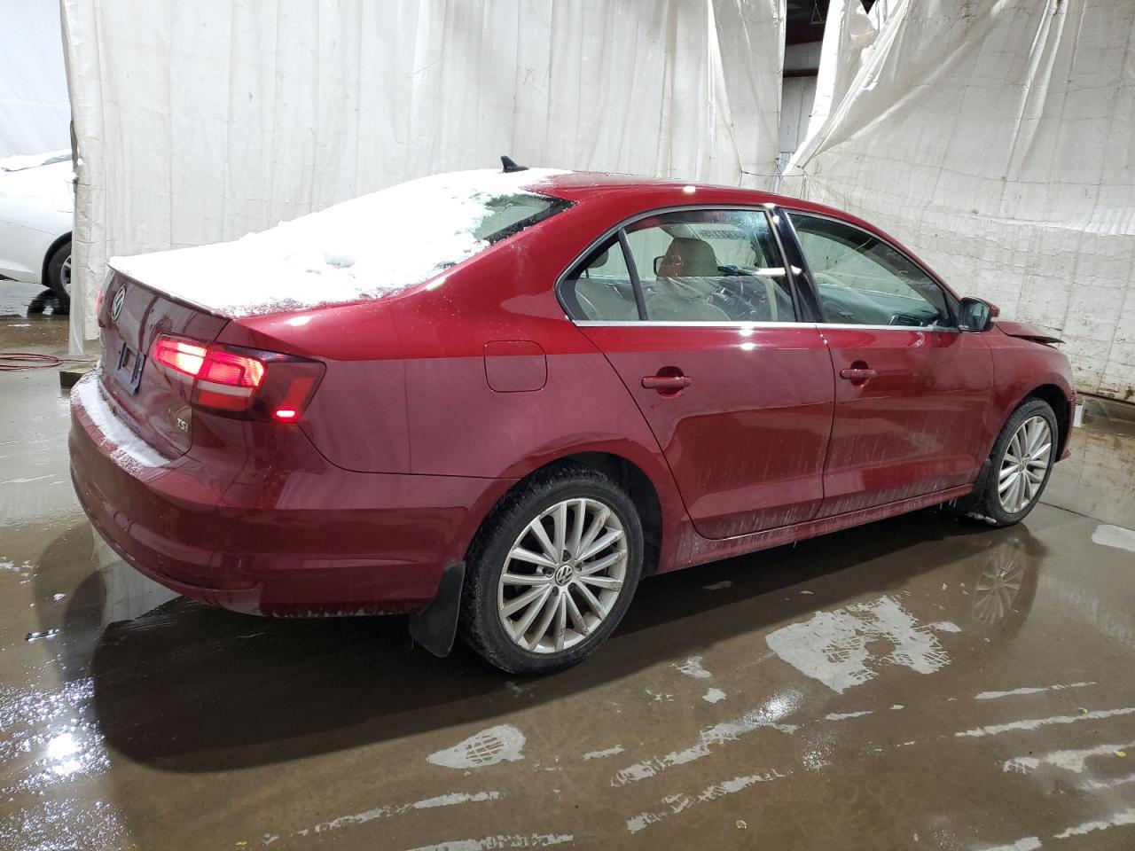 2016 Volkswagen Jetta - Image 3