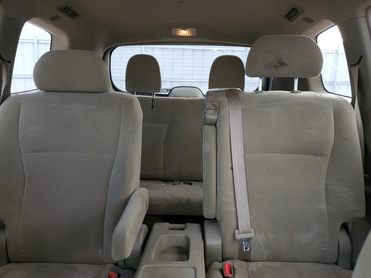2010 Toyota Highlander - Image 10