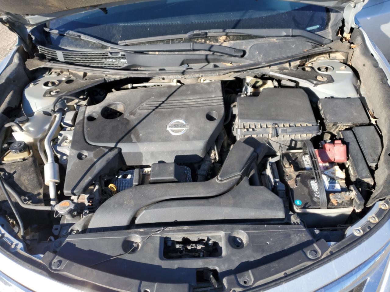 2015 Nissan Altima - Image 13
