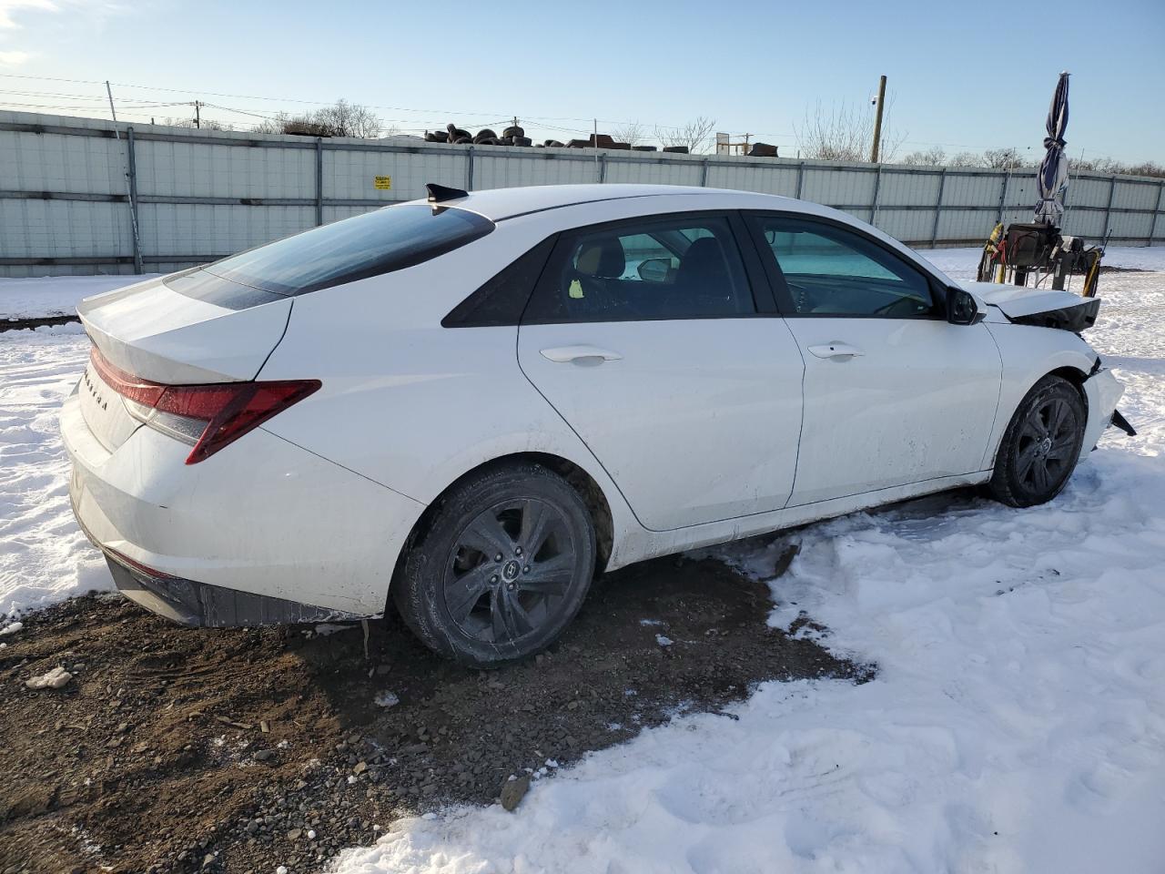 2021 Hyundai Elantra - Image 3