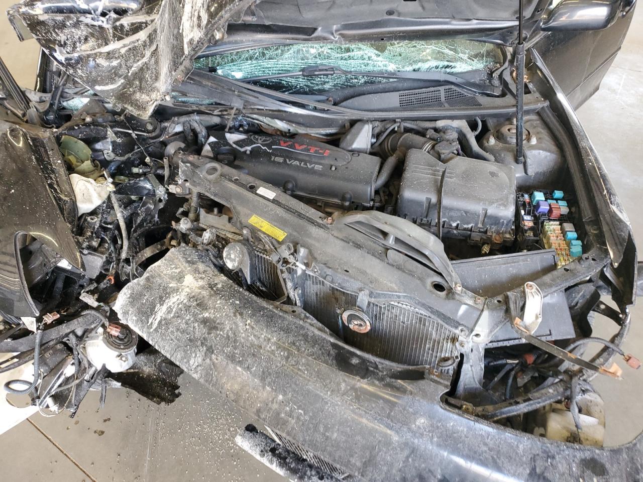 2005 Toyota Camry - Image 12