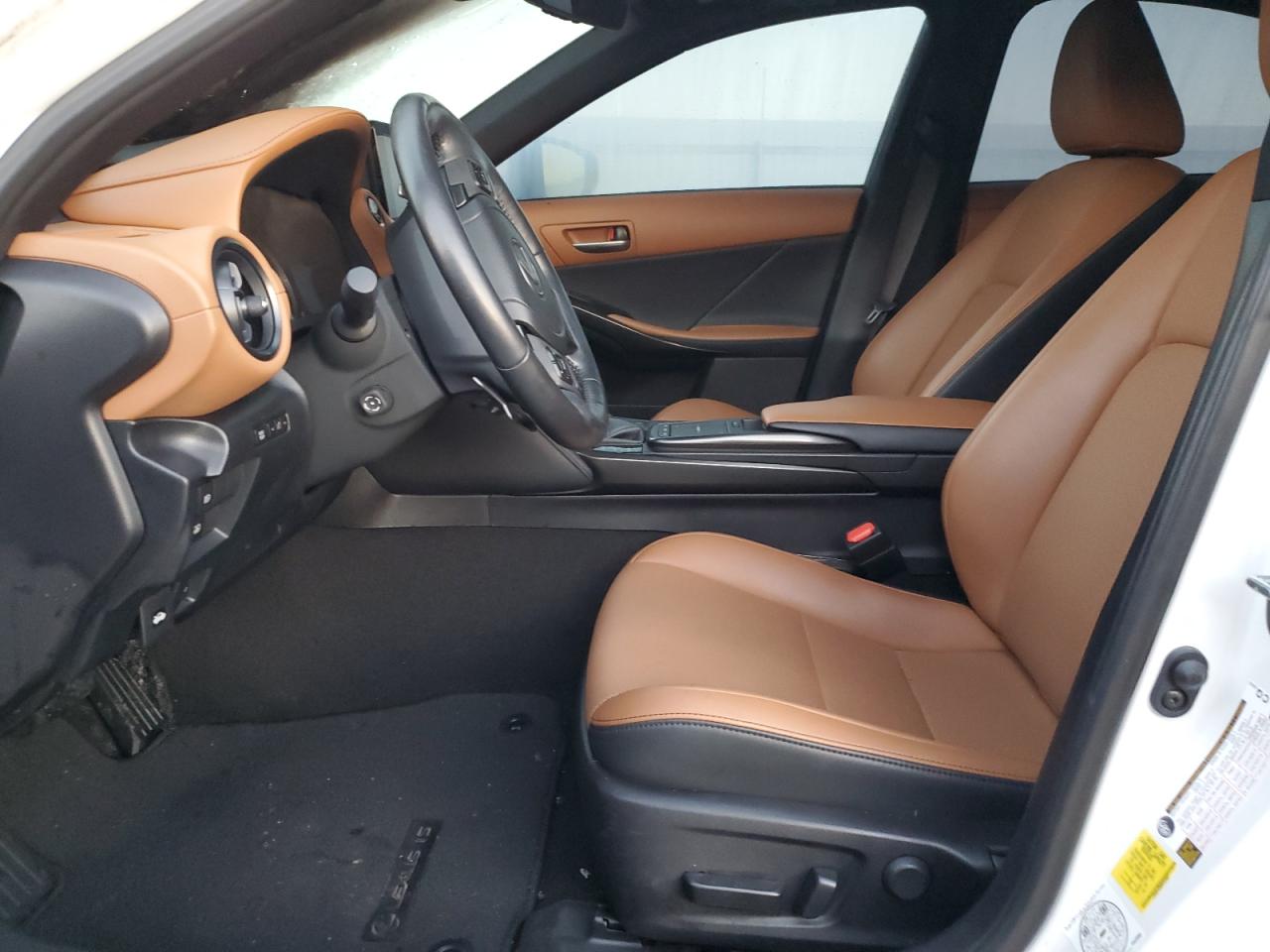 2023 Lexus IS - Image 7