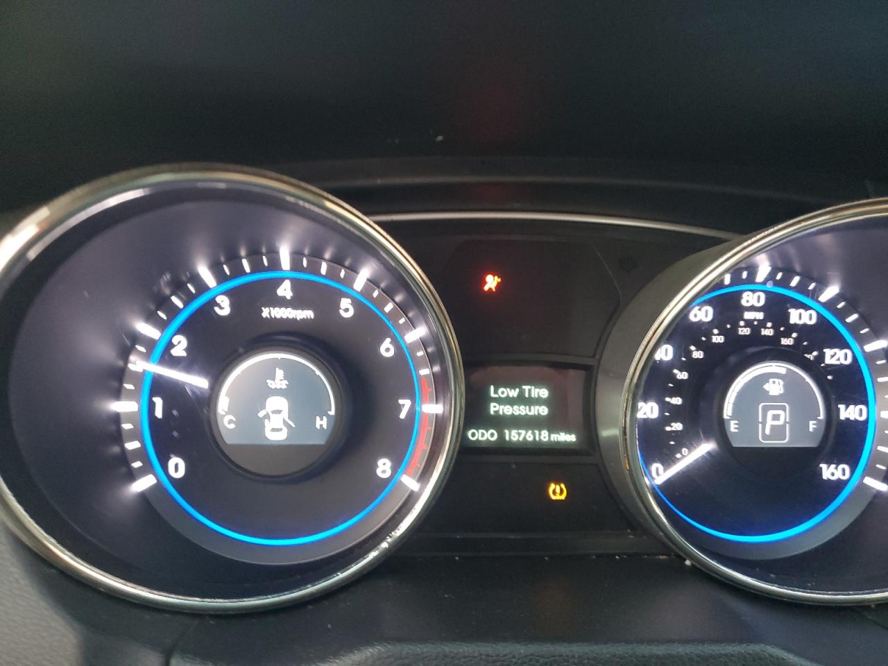 2011 Hyundai Sonata - Image 9