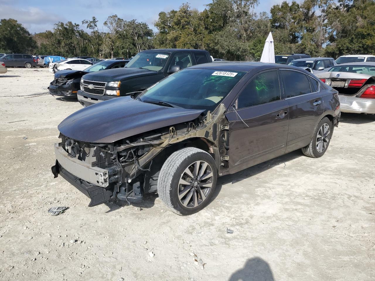 2017 Nissan Altima - Image 1
