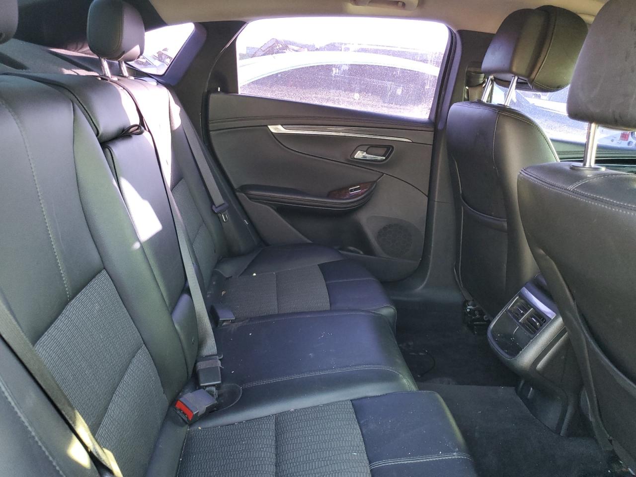 2014 Chevrolet Impala - Image 10
