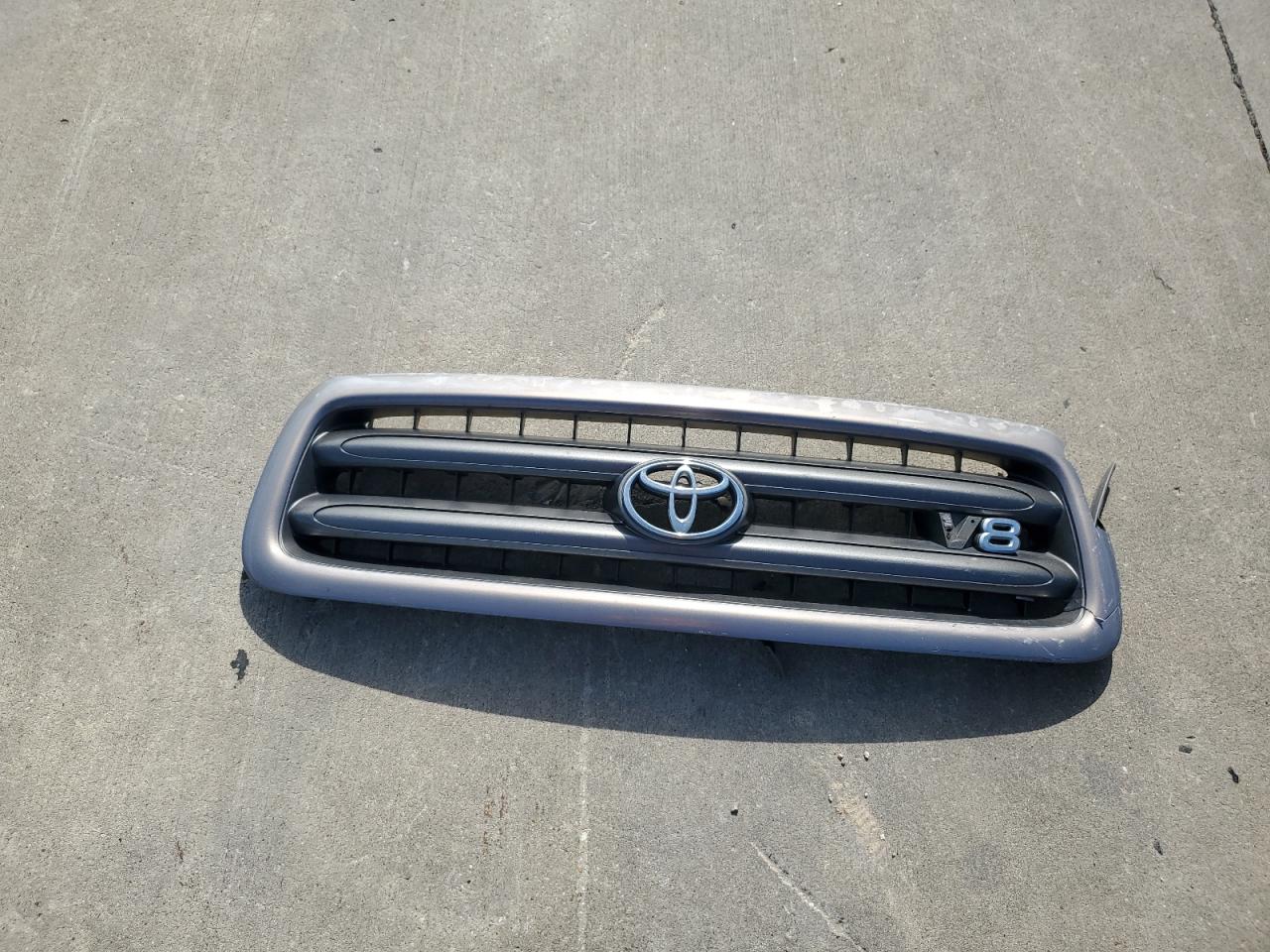2002 Toyota Sequoia - Image 13
