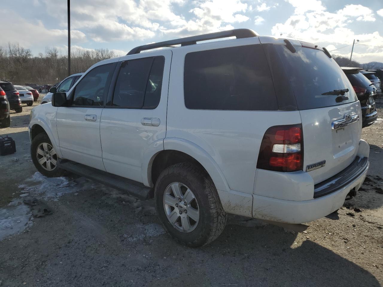 2009 Ford Explorer - Image 2