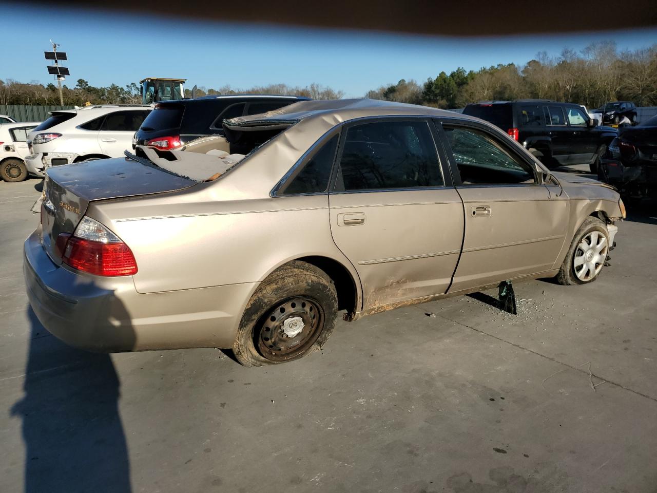 2003 Toyota Avalon - Image 3