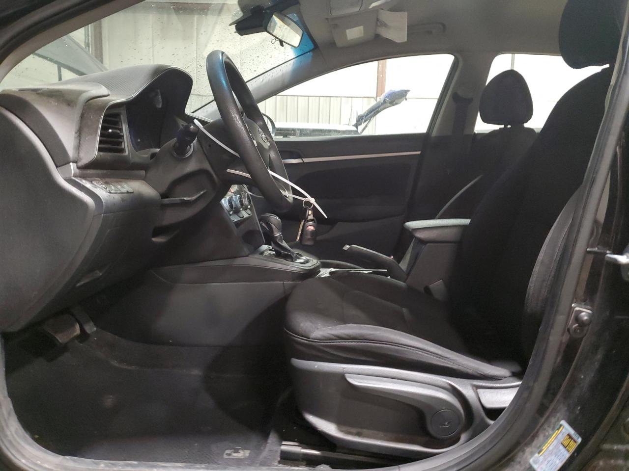 2019 Hyundai Elantra - Image 7