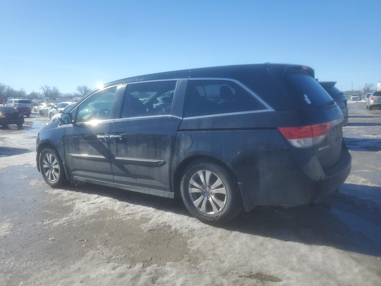 2016 Honda Odyssey - Image 2