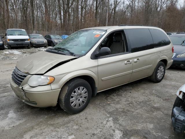 2005 Chrysler Town & Country Lx