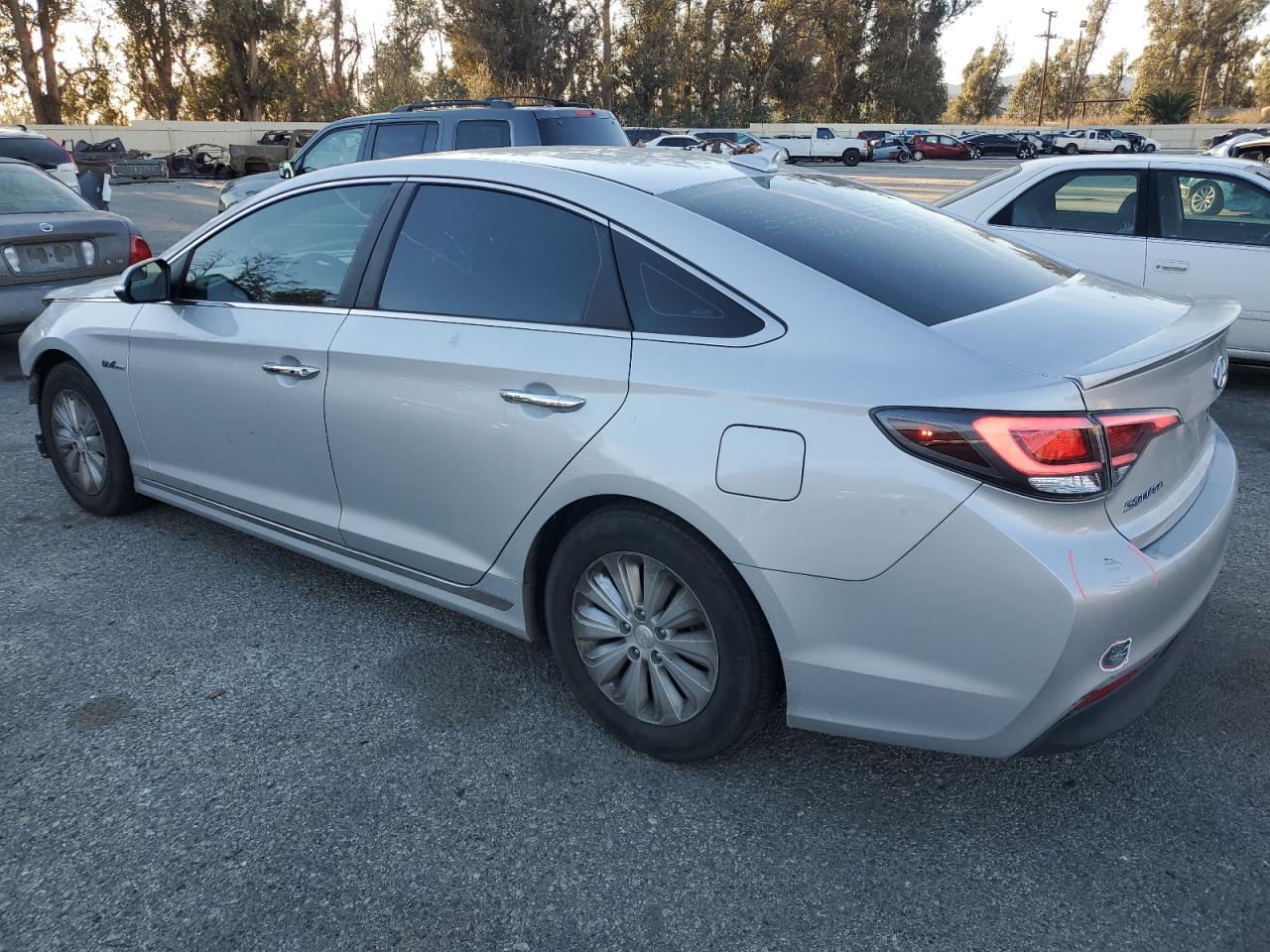 2016 Hyundai Sonata - Image 2