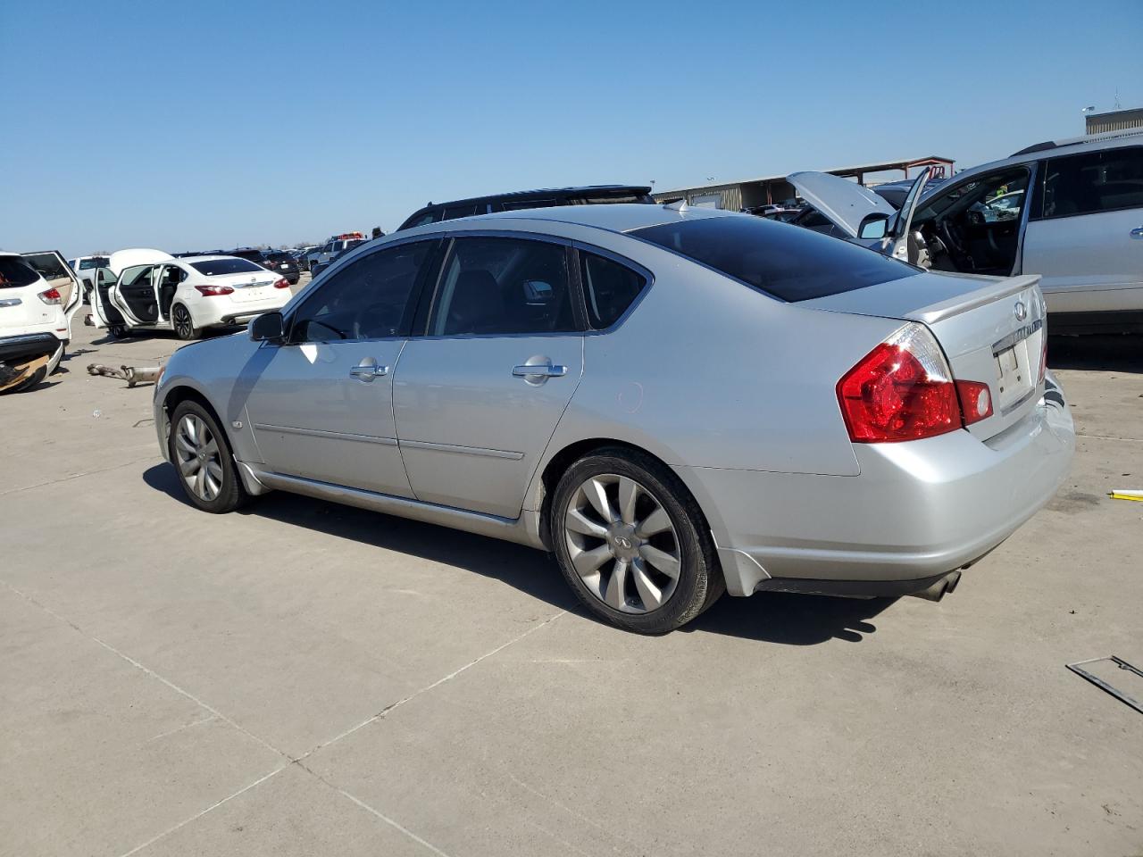 2006 Infiniti M - Image 2