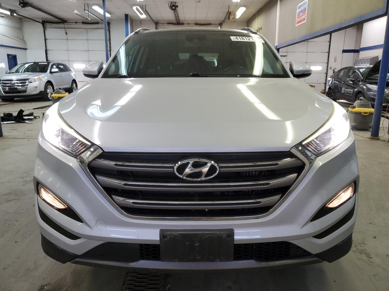 VIN KM8J3CA23GU041542 2016 HYUNDAI TUCSON no.5