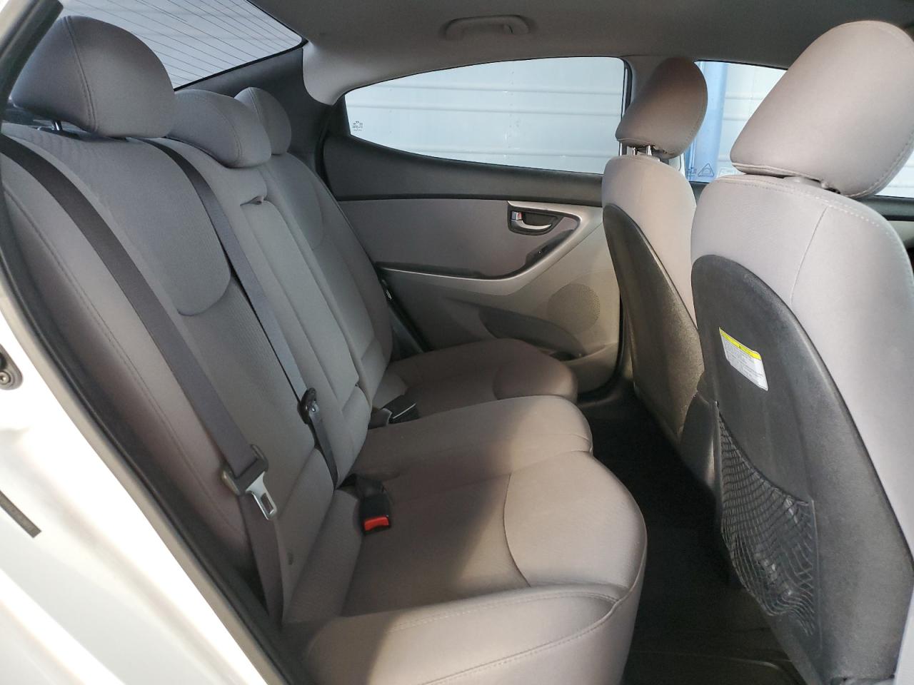 2015 Hyundai Elantra - Image 10