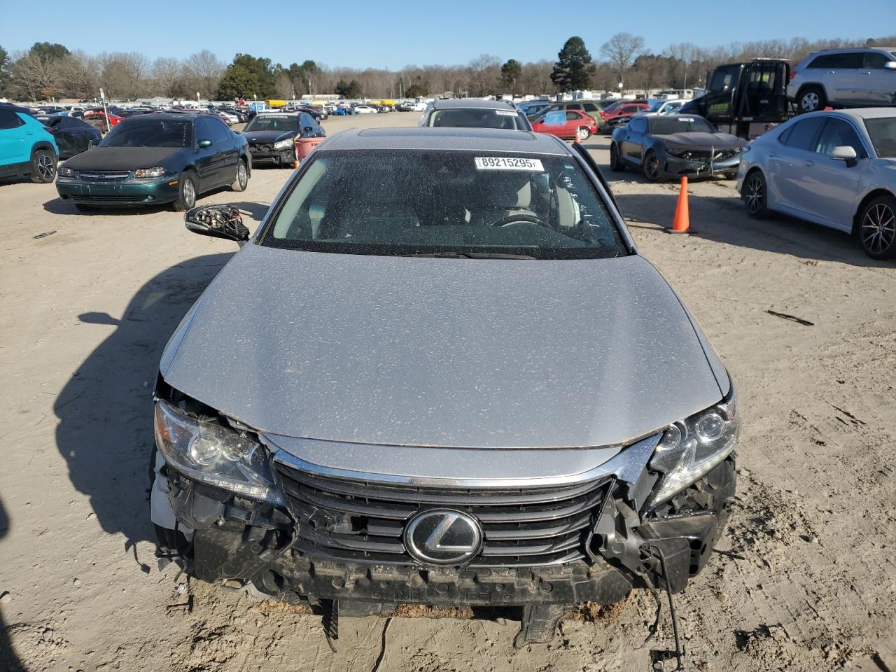 2016 Lexus ES - Image 5
