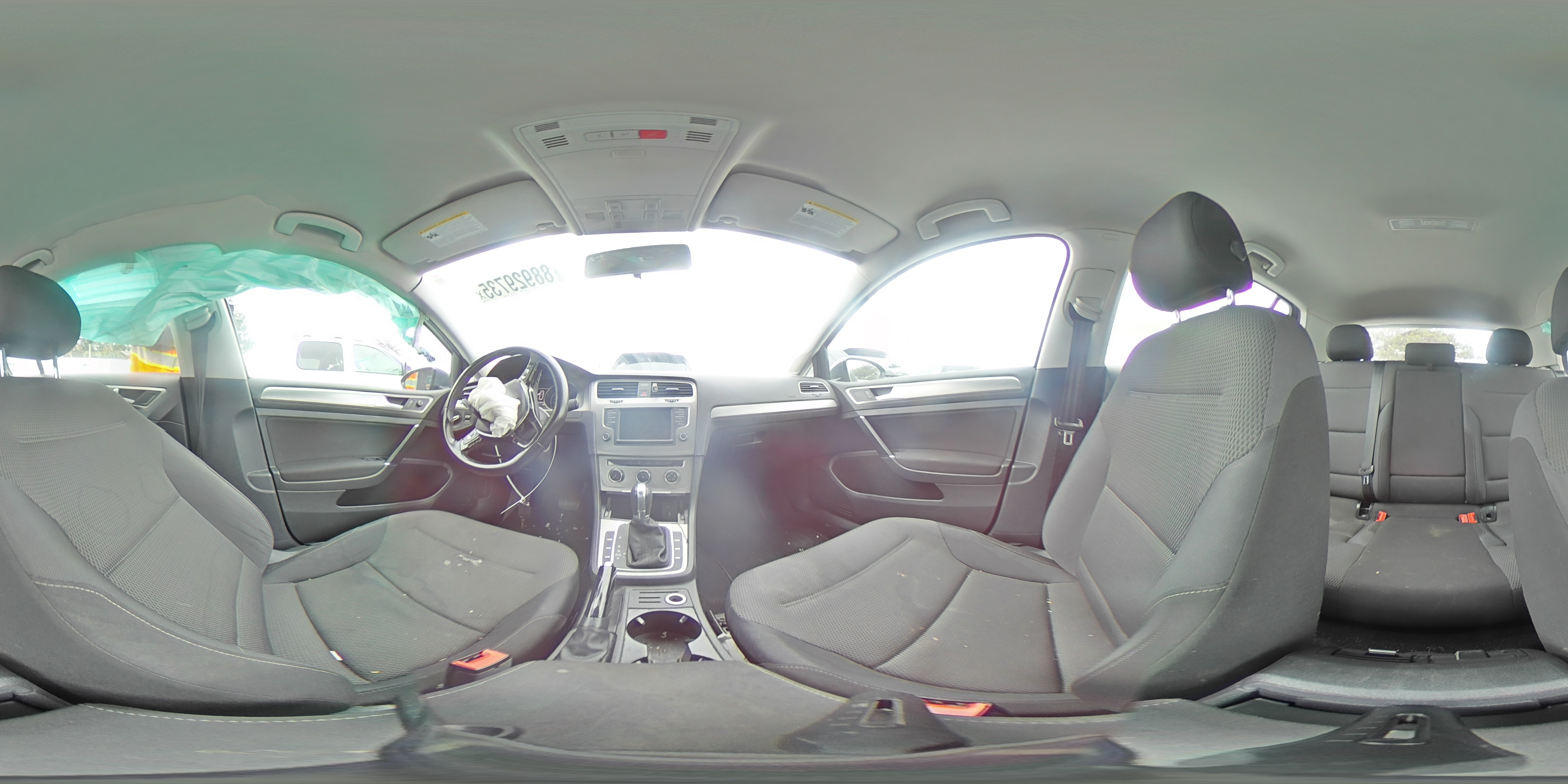 2017 Volkswagen Golf - Image 14