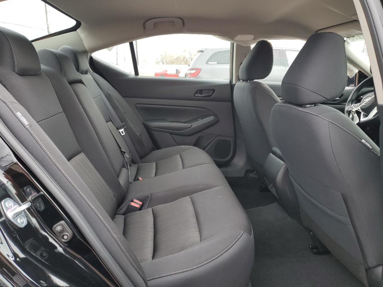 2024 Nissan Altima - Image 10