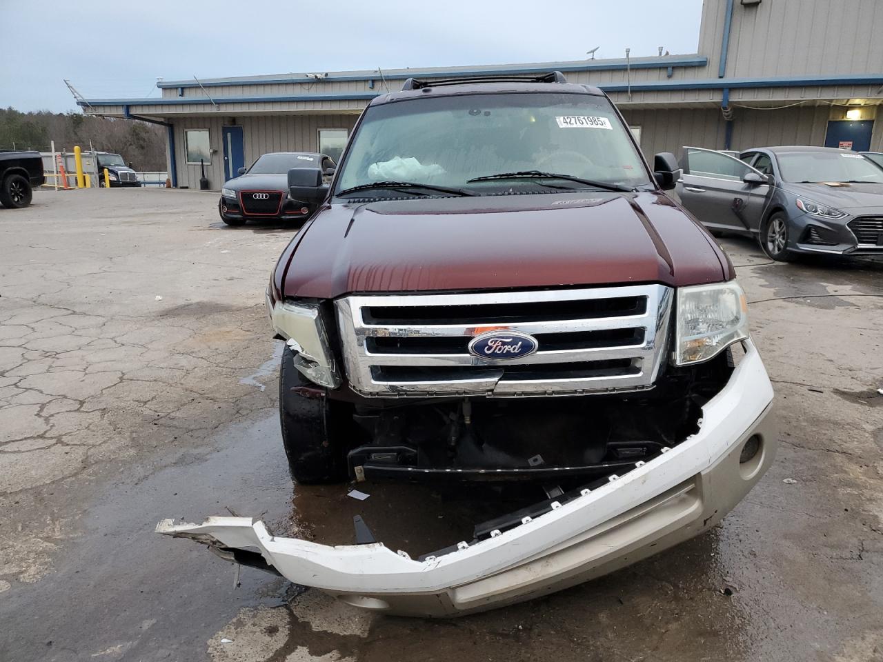 2010 Ford Expedition - Image 5