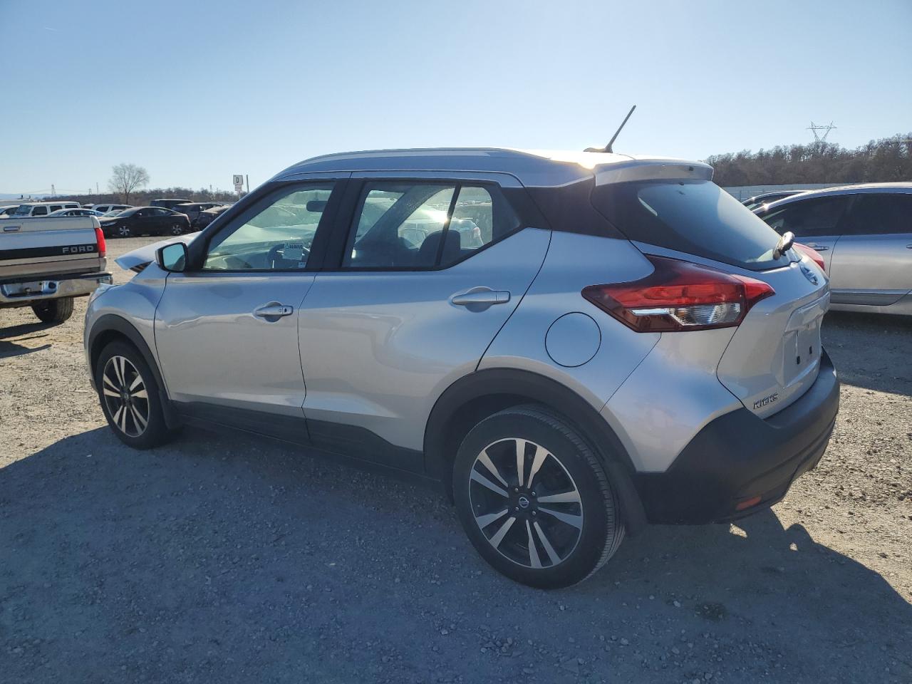 2019 Nissan Kicks - Image 2
