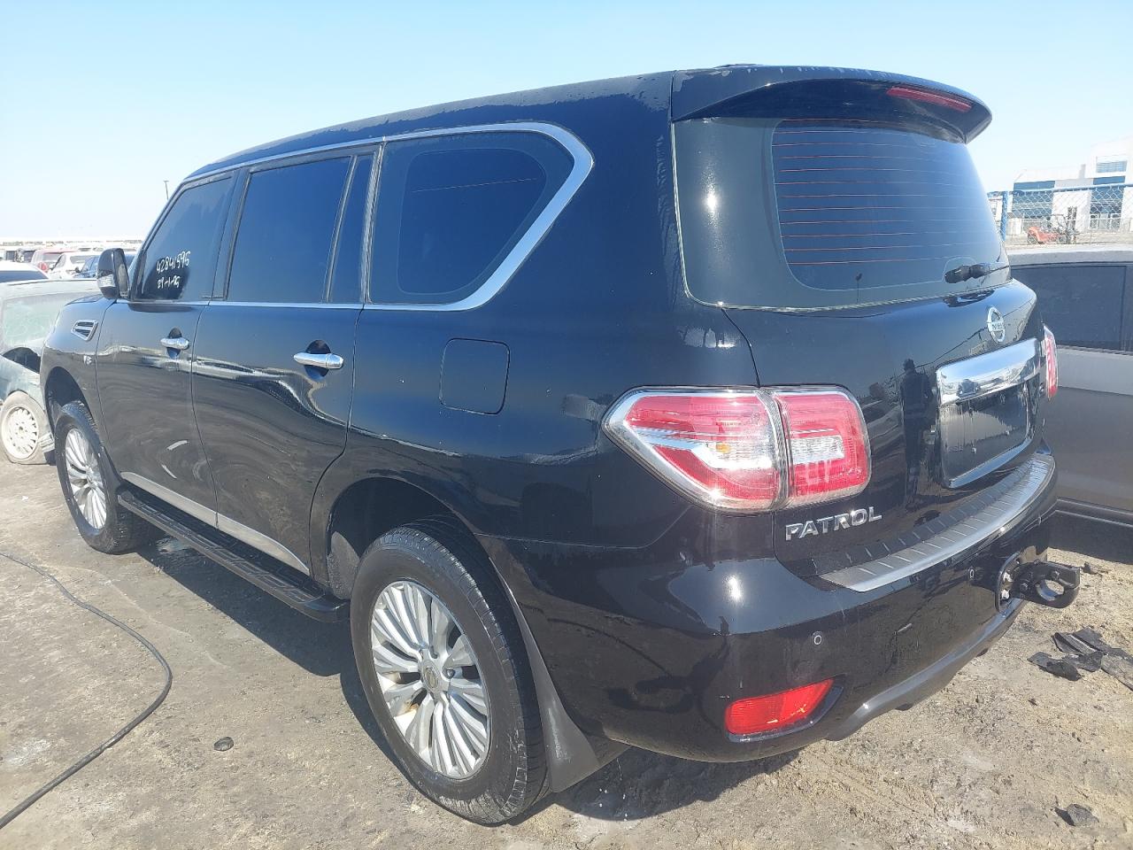 JN8AY2NY8J9351585 - 2018 Nissan Patrol - #42841595